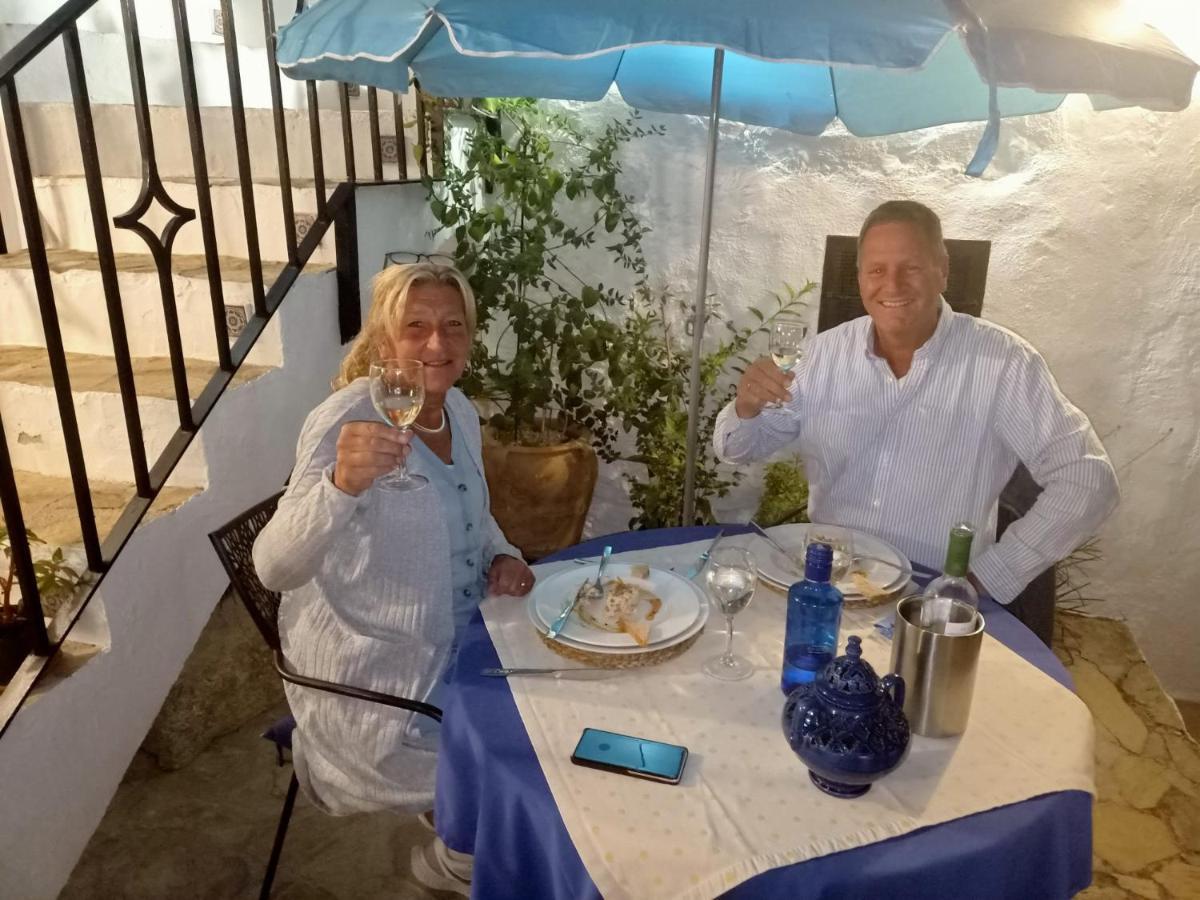 Cortijo La Haza Bed and Breakfast Iznájar Eksteriør billede