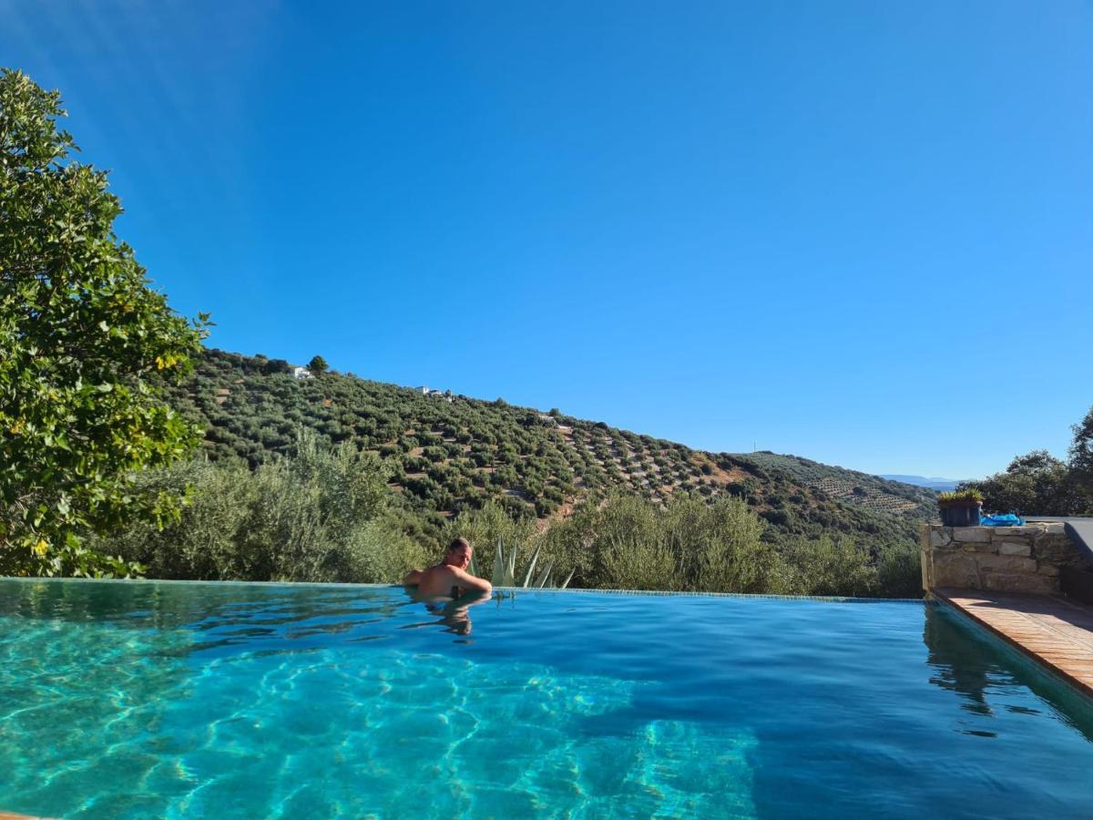 Cortijo La Haza Bed and Breakfast Iznájar Eksteriør billede