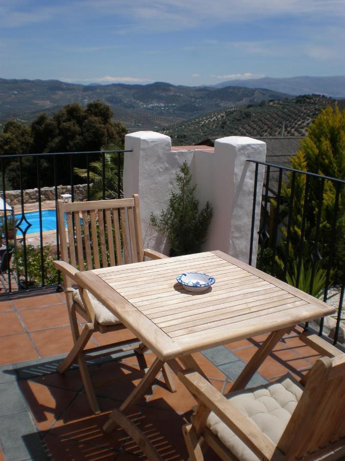 Cortijo La Haza Bed and Breakfast Iznájar Eksteriør billede