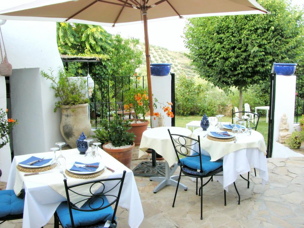 Cortijo La Haza Bed and Breakfast Iznájar Eksteriør billede