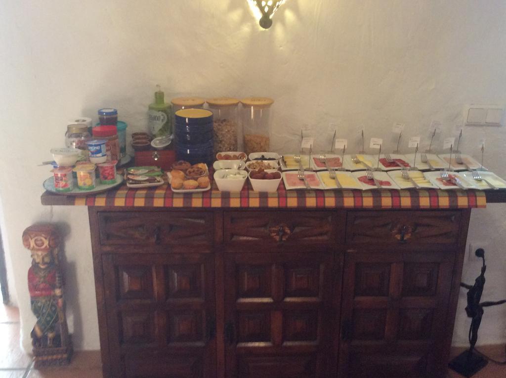 Cortijo La Haza Bed and Breakfast Iznájar Eksteriør billede